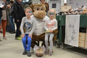 Teigäffle mit Halloween-Kinder