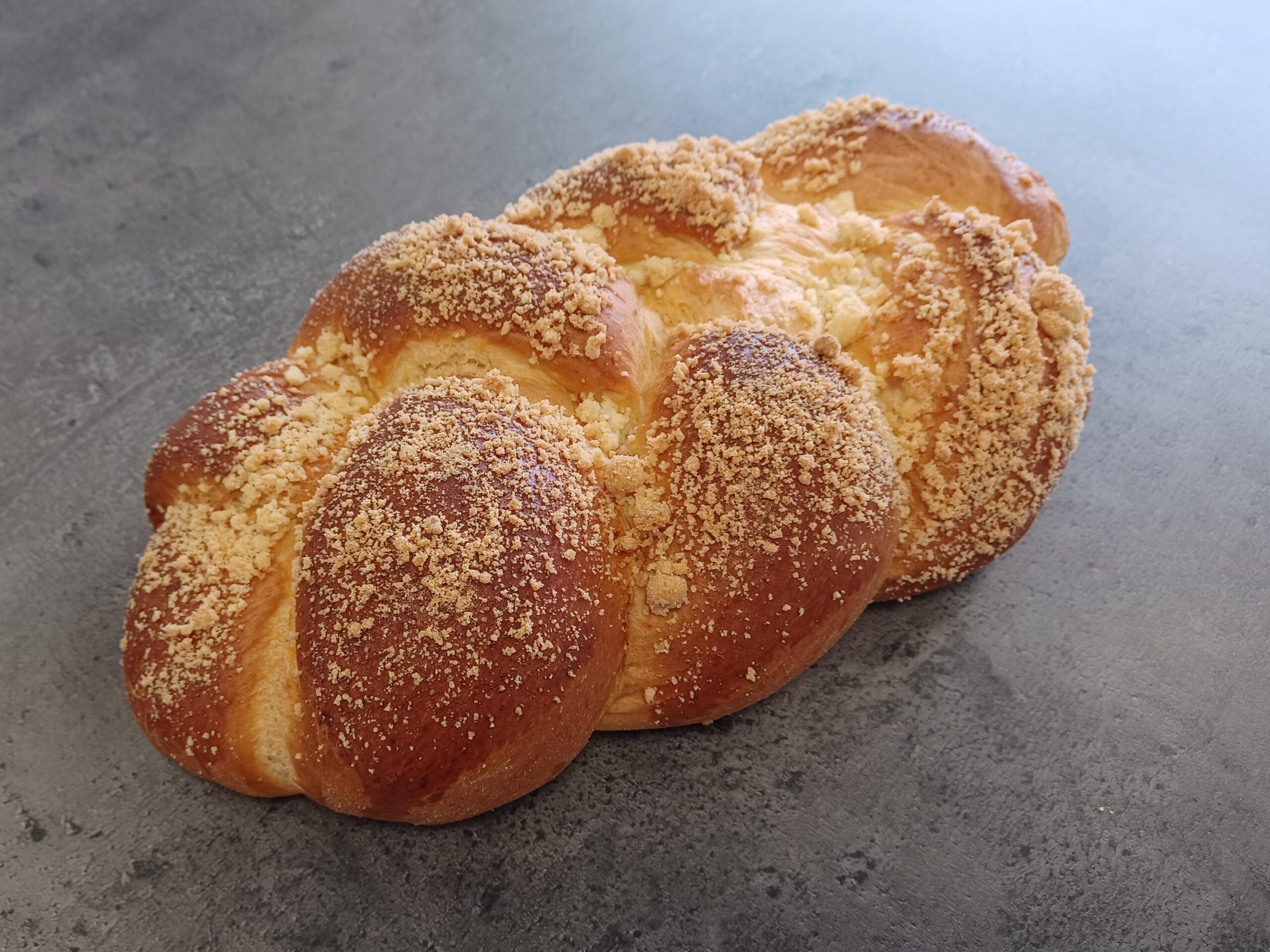 Hefezopf ohne Rosinen - Bäckerei Stöckle